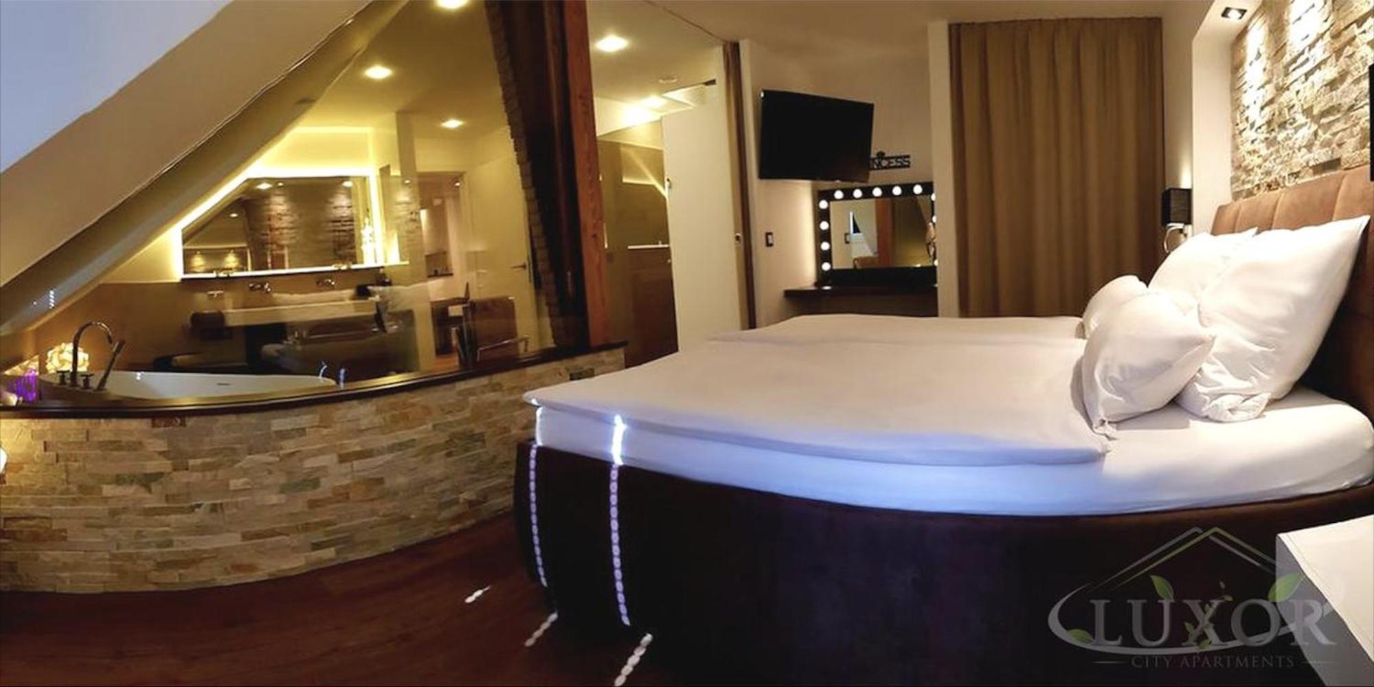 Apartment Luxor *